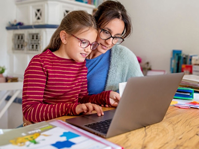 Working Parents To Manage Their Kids' Virtual Learning